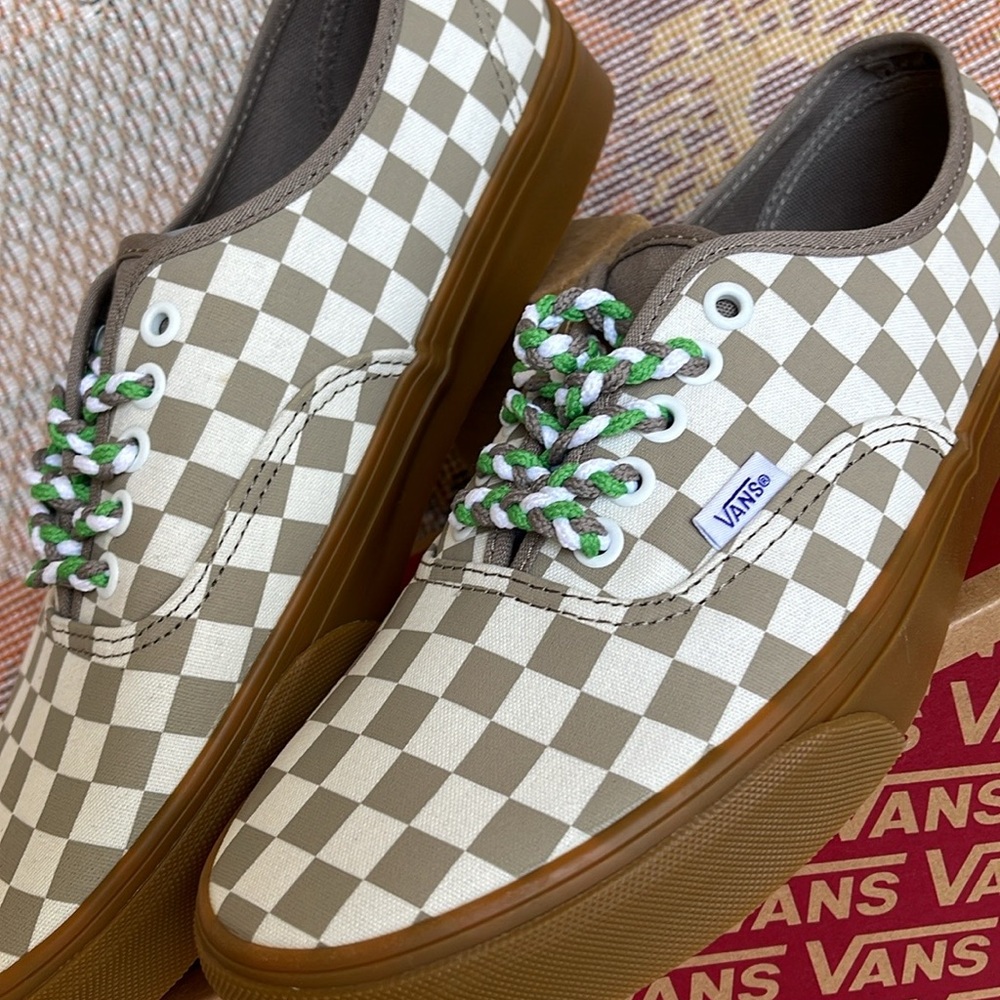 Vans Men’s Authentic
Checkerboard Moon Rock
VN0009PVCH8
SNEAKERS - Picture 8 of 16